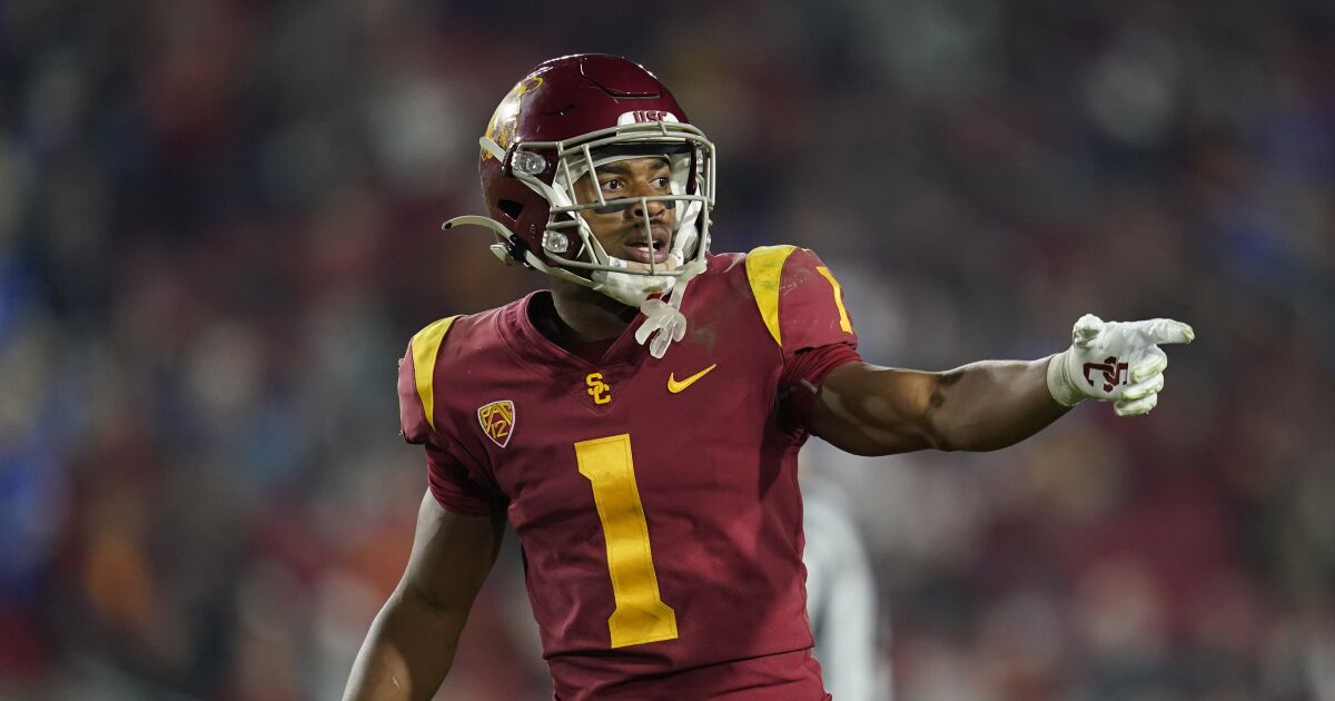 USC receiver Gary Bryant Jr. expected to redshirt as opportunities dwindle on offense