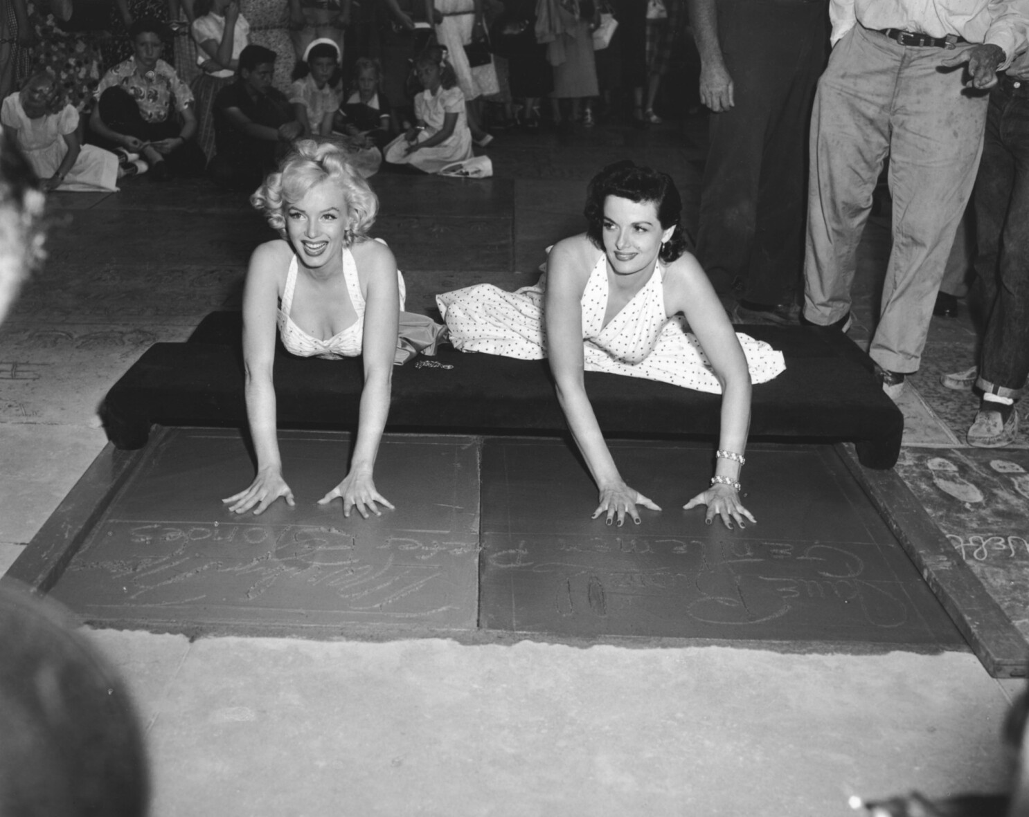 From The Archives Marilyn Monroe Dies Pills Blamed Los Angeles