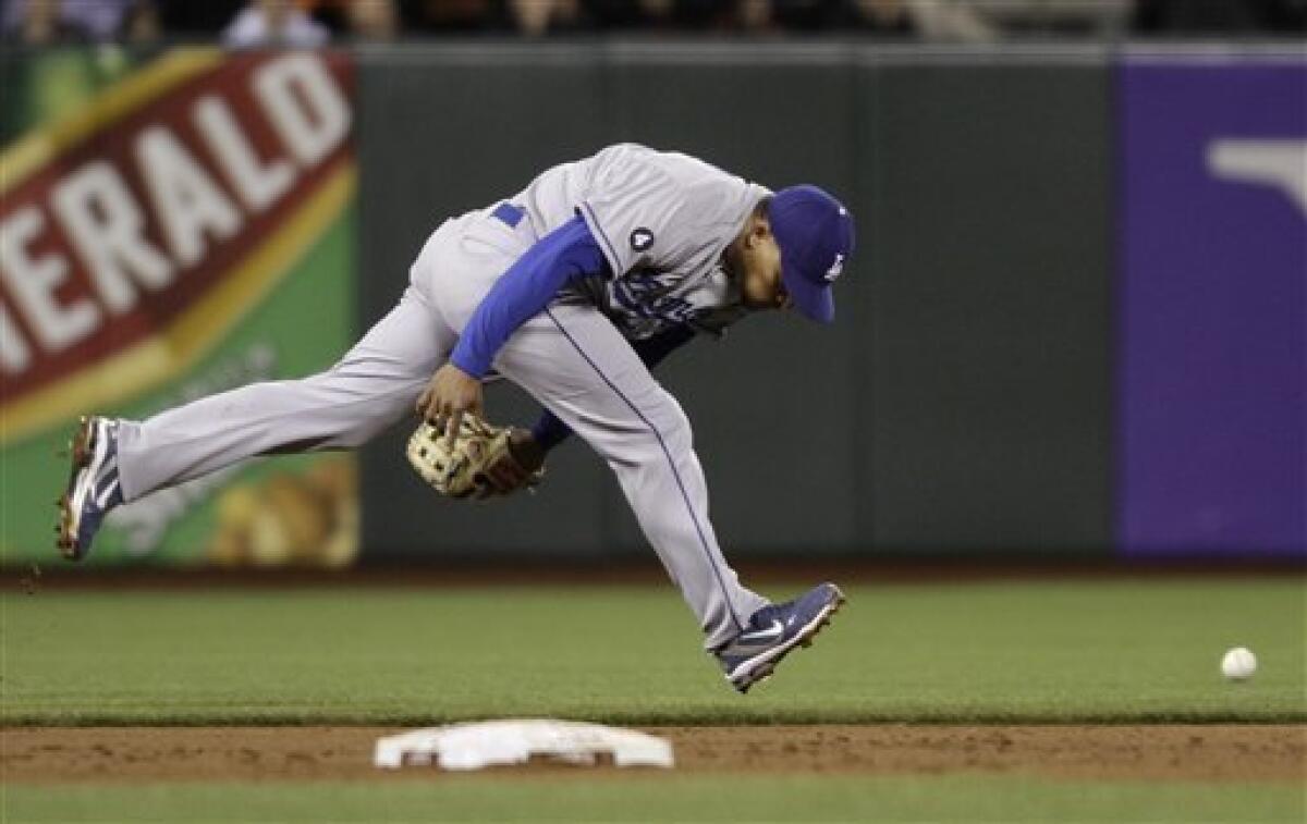 Dodgers' Furcal to have back surgery