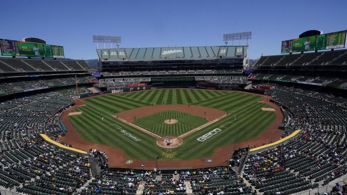 A's running out of time to find home in Oakland, Las Vegas - The San Diego  Union-Tribune