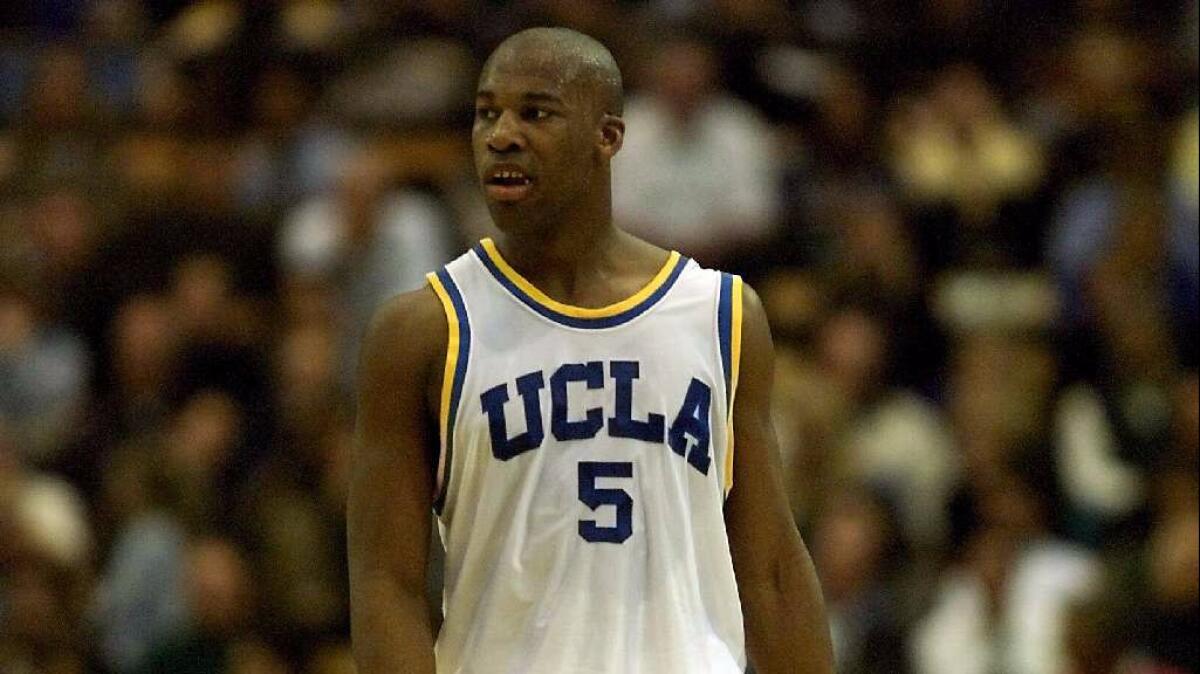 Baron Davis will be among eight former UCLA Bruins to be inducted into the school's Hall of Fame on Sept. 30.