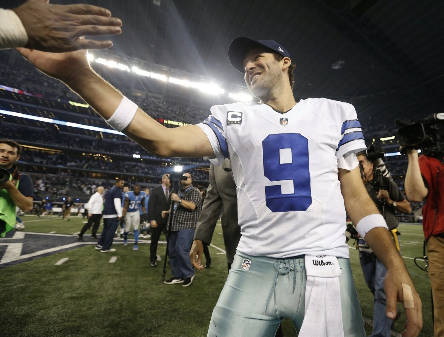 Cowboys rally past Lions 24-20 in wild card