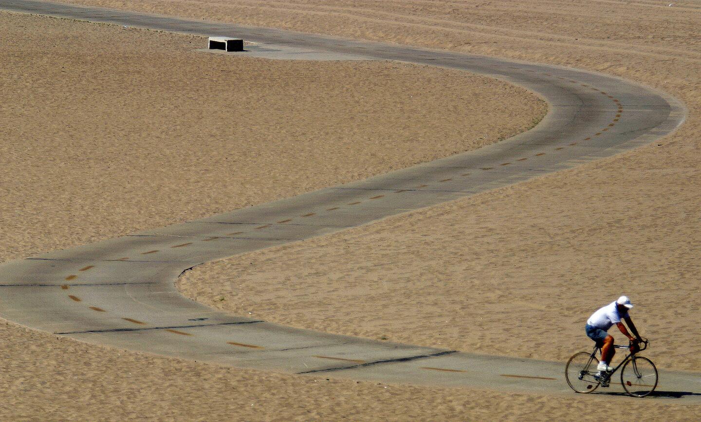 California Coastal Trail: Dockweiler State Beach