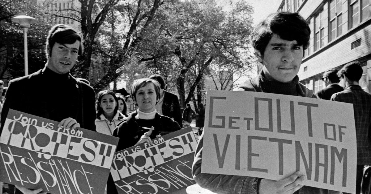 Vietnam'da görev yaptım ve protestoları sevgiyle hatırlamıyorum