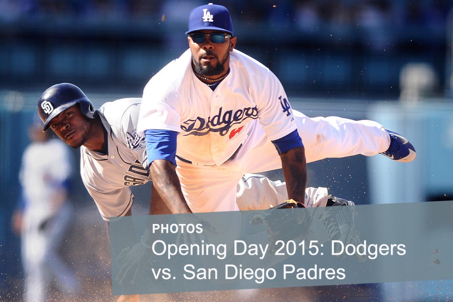 Jimmy Rollins' three-run homer in eighth lifts Dodgers over Padres