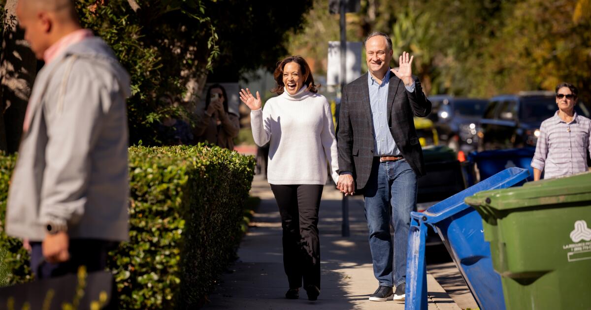 For Kamala Harris’ L.A. neighbors, her house is a delight and an annoyance