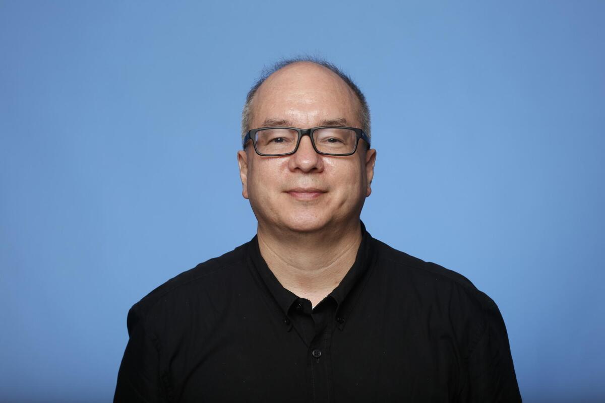 Thomas Suh Lauder, assistant editor for graphics