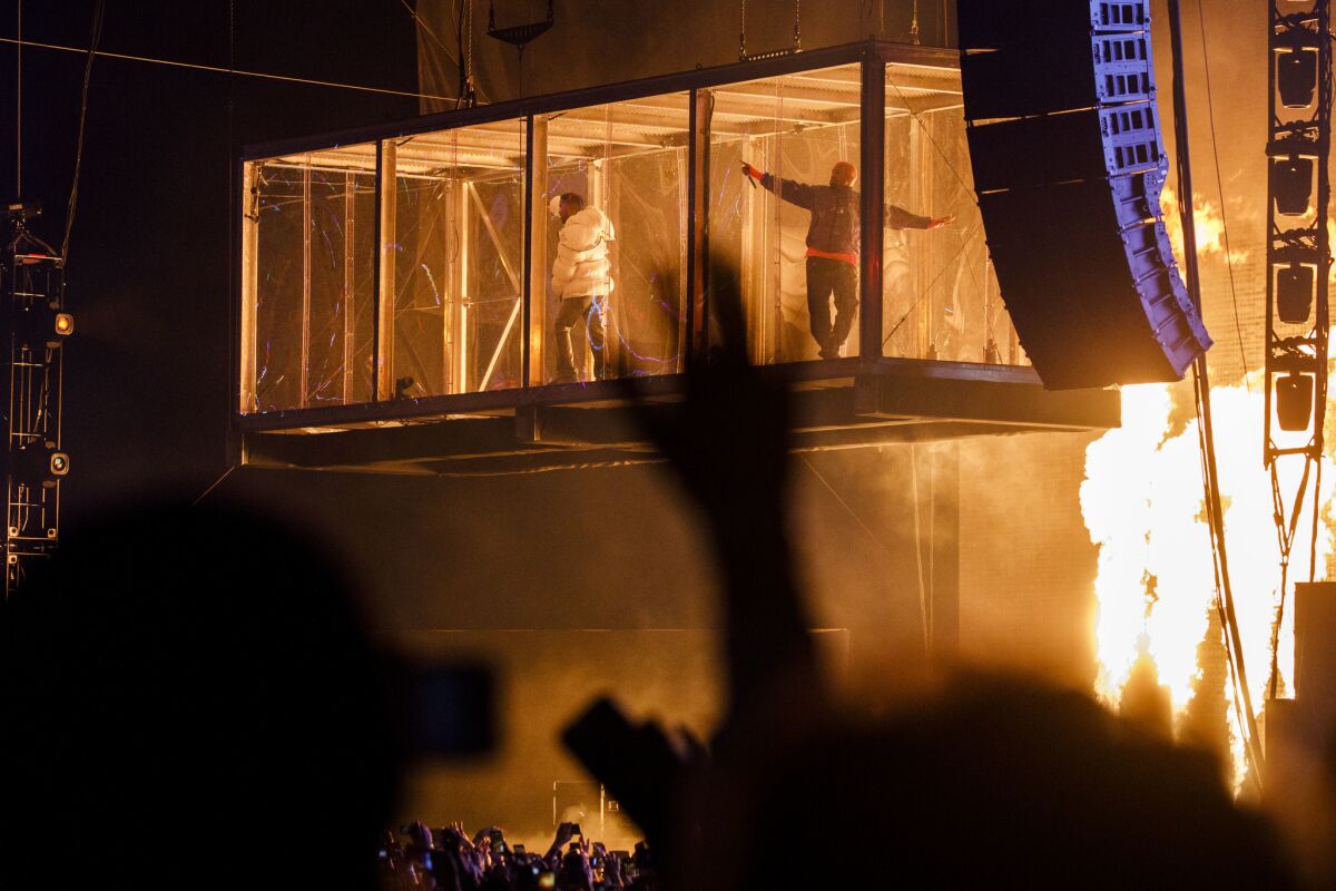 Review Camp Flog Gnaw was a carnival that couldn't escape the real world's anxieties Los