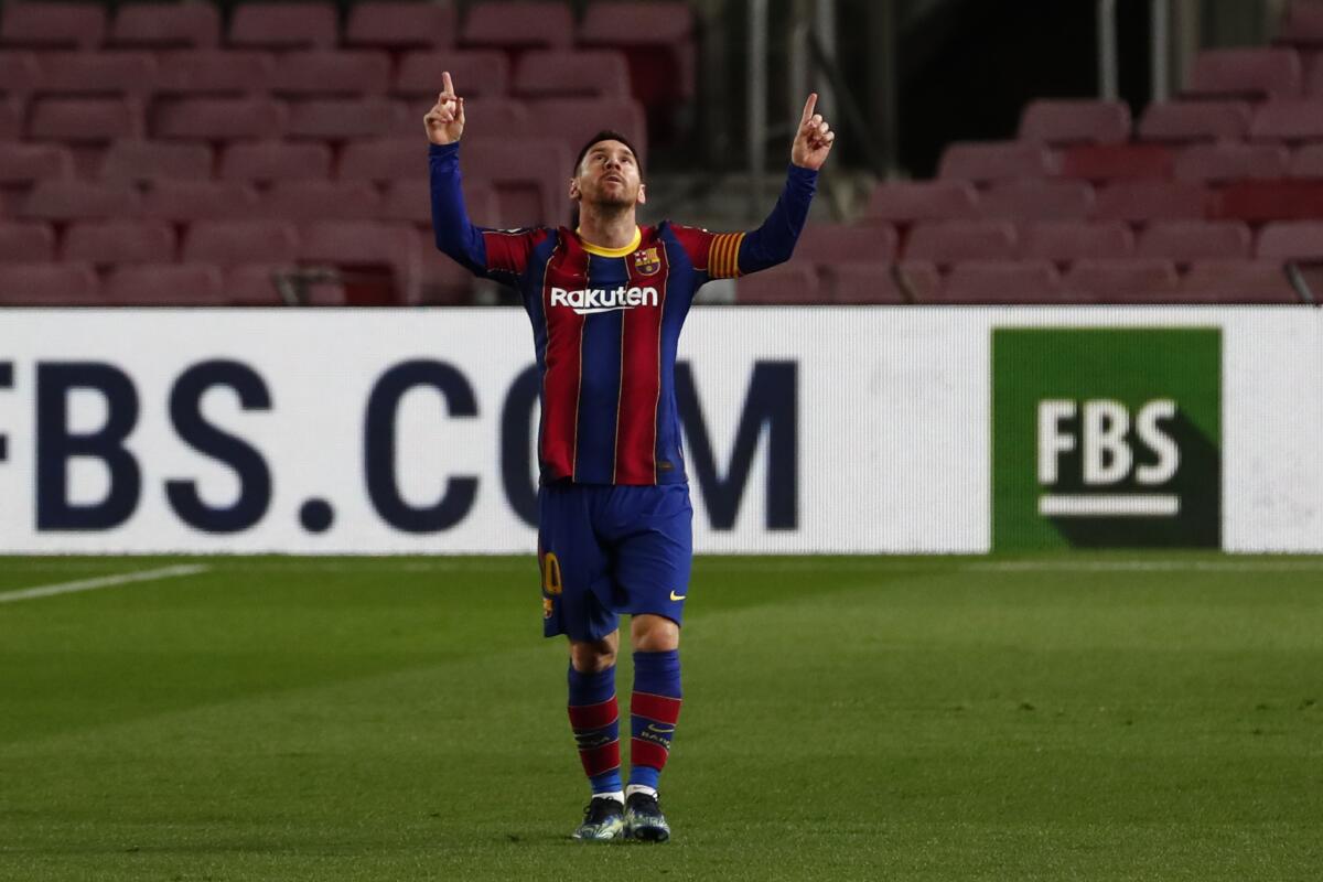 Lionel Messi celebra tras anotar el primer gol del Barcelona 