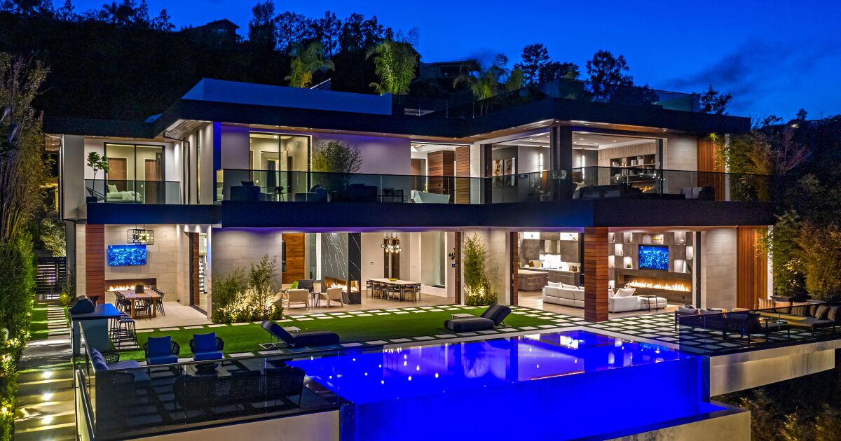 Brentwood contemporary comes with an illuminated waterfall - Los ...