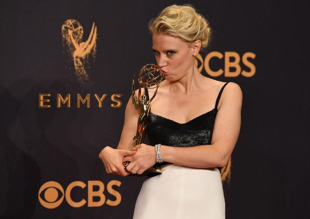 Kate McKinnon with her Emmy.