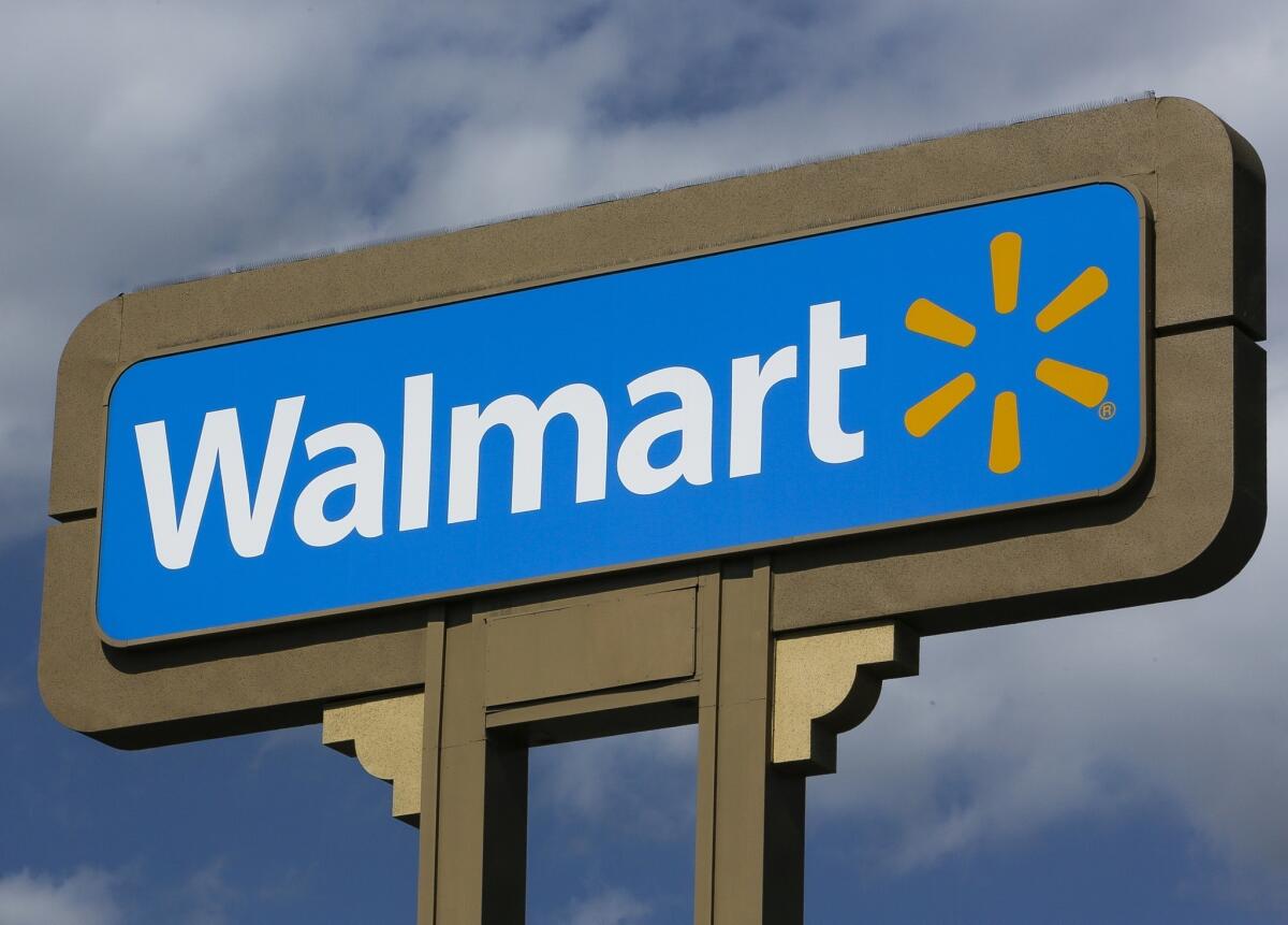 As more stores court holiday shoppers, Wal-Mart Stores Inc. said last week that it will start to offer its holiday blockbuster deals at 6 p.m. on Thanksgiving day at its stores, two hours earlier than last year.