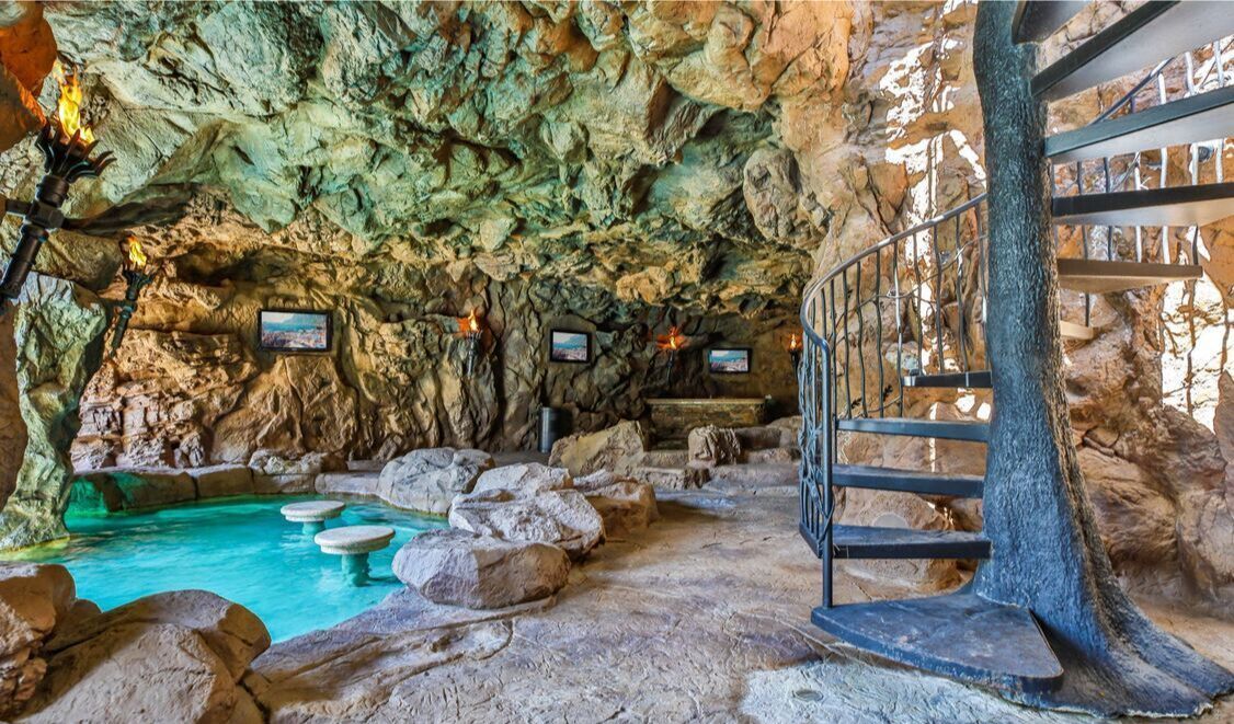 The TV-lined grotto.