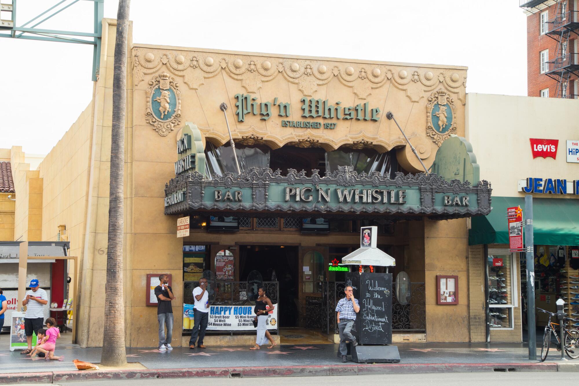 The Pig ’N Whistle bar on the Hollywood Walk of Fame