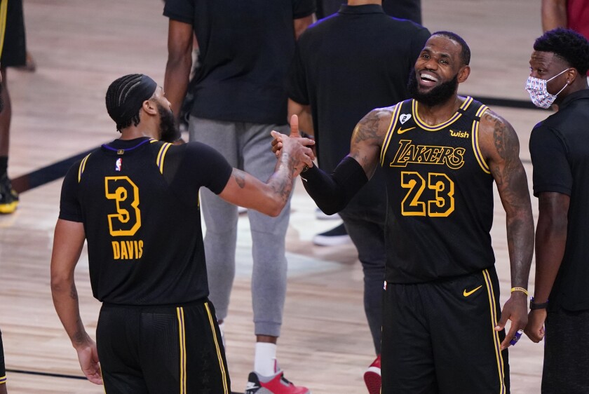 How The Lakers Pulled Out Game 2 Win In The Last 20 Seconds Los Angeles Times