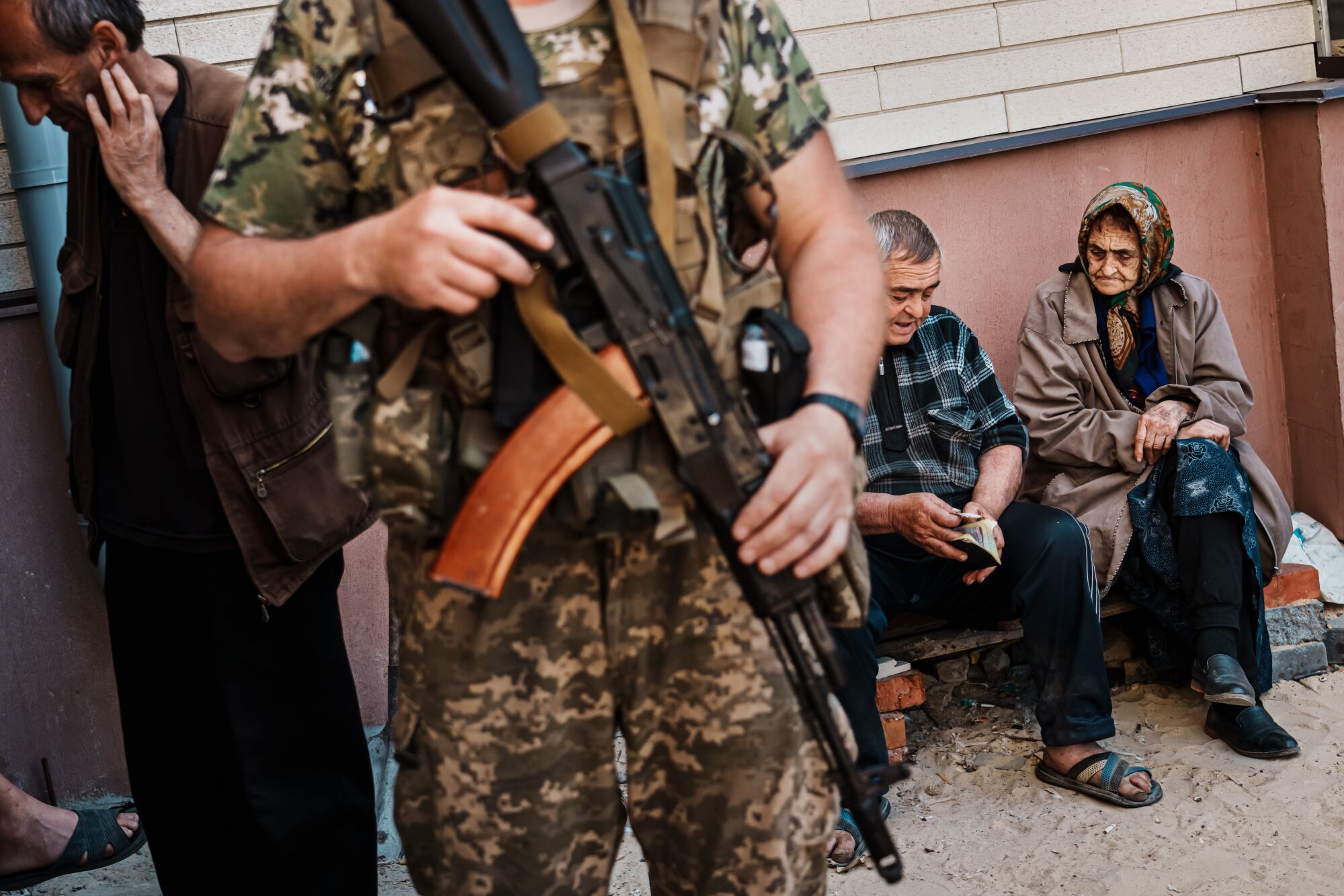 Residents protected by Ukrainian soldier  