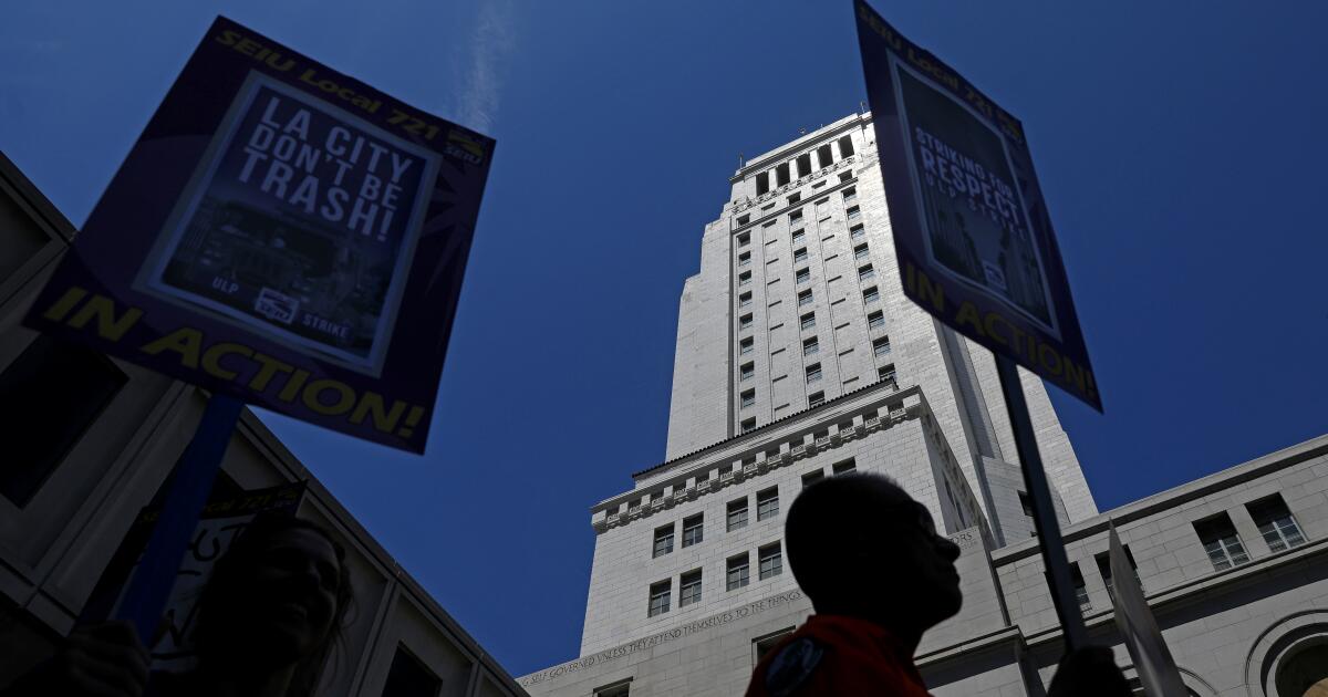 L.A.市政厅员工考虑组建工会