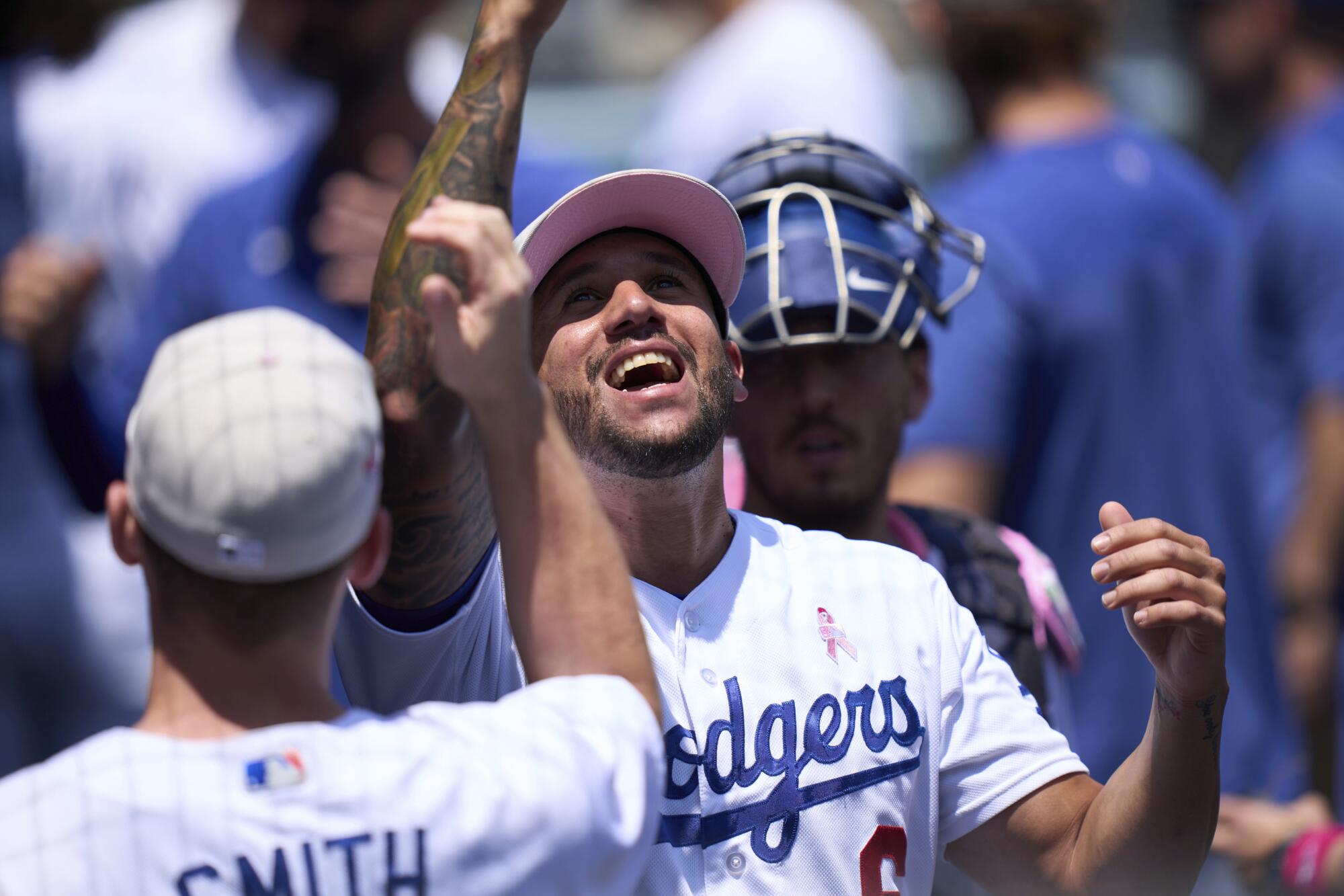 Dodgers shut out, sweep Padres, who fall 7 games back in National