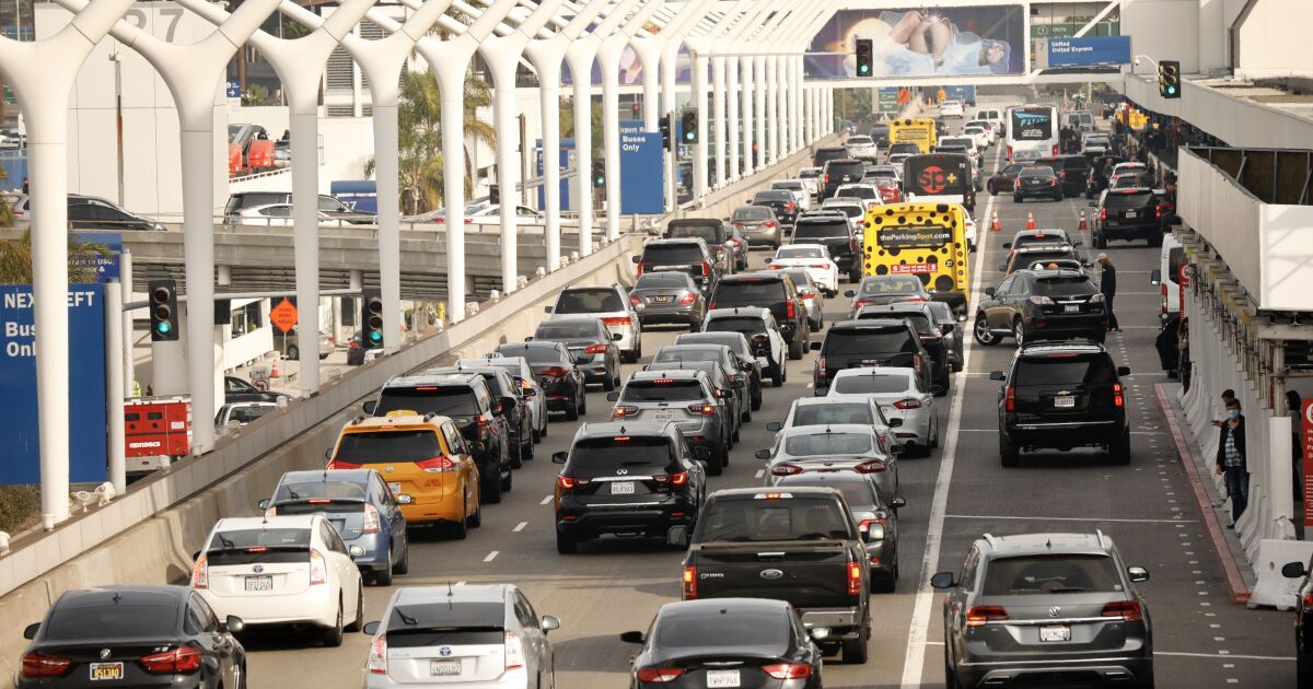 LAX holiday travelers peaking this weekend, though not back to 2019 levels
