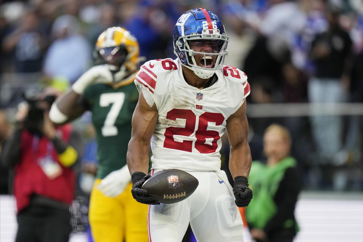 Barkley's late TD helps Giants edge Packers 27-22 in London - The San Diego  Union-Tribune