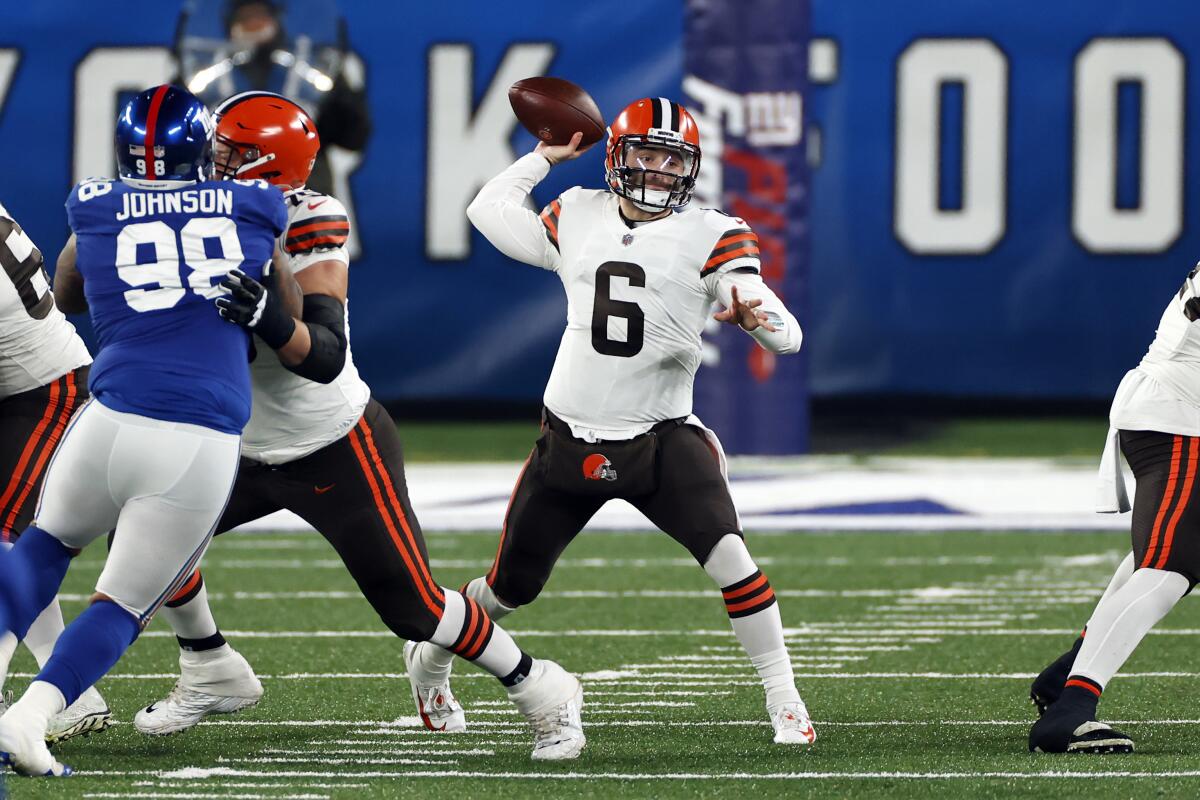 Cleveland Browns quarterback Baker Mayfield throws against the New York Giants.