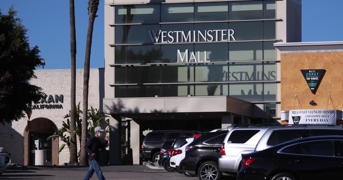 Orange County Shoppers Say Goodbye To Westminster Mall - Beritaja Orange County Shoppers Say Goodbye To Westminster Mall - Beritaja