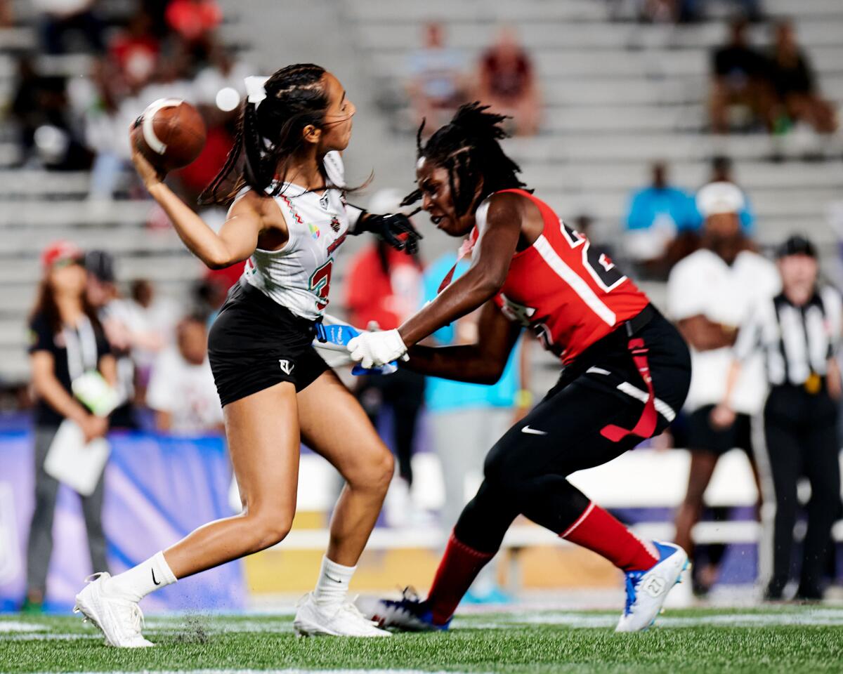 Mexico's Diana Flores throws the ball during a flag football tournament at the World Games 2022.