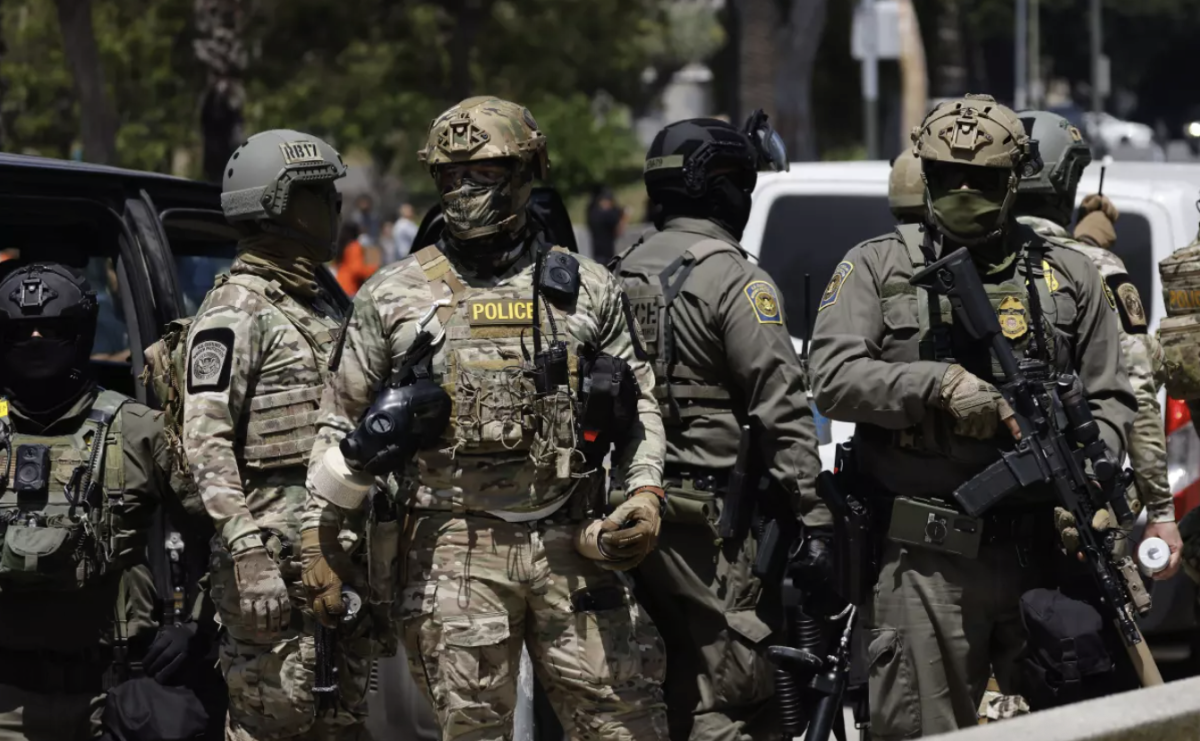 Agentes federales de inmigración cerca de MacArthur Park