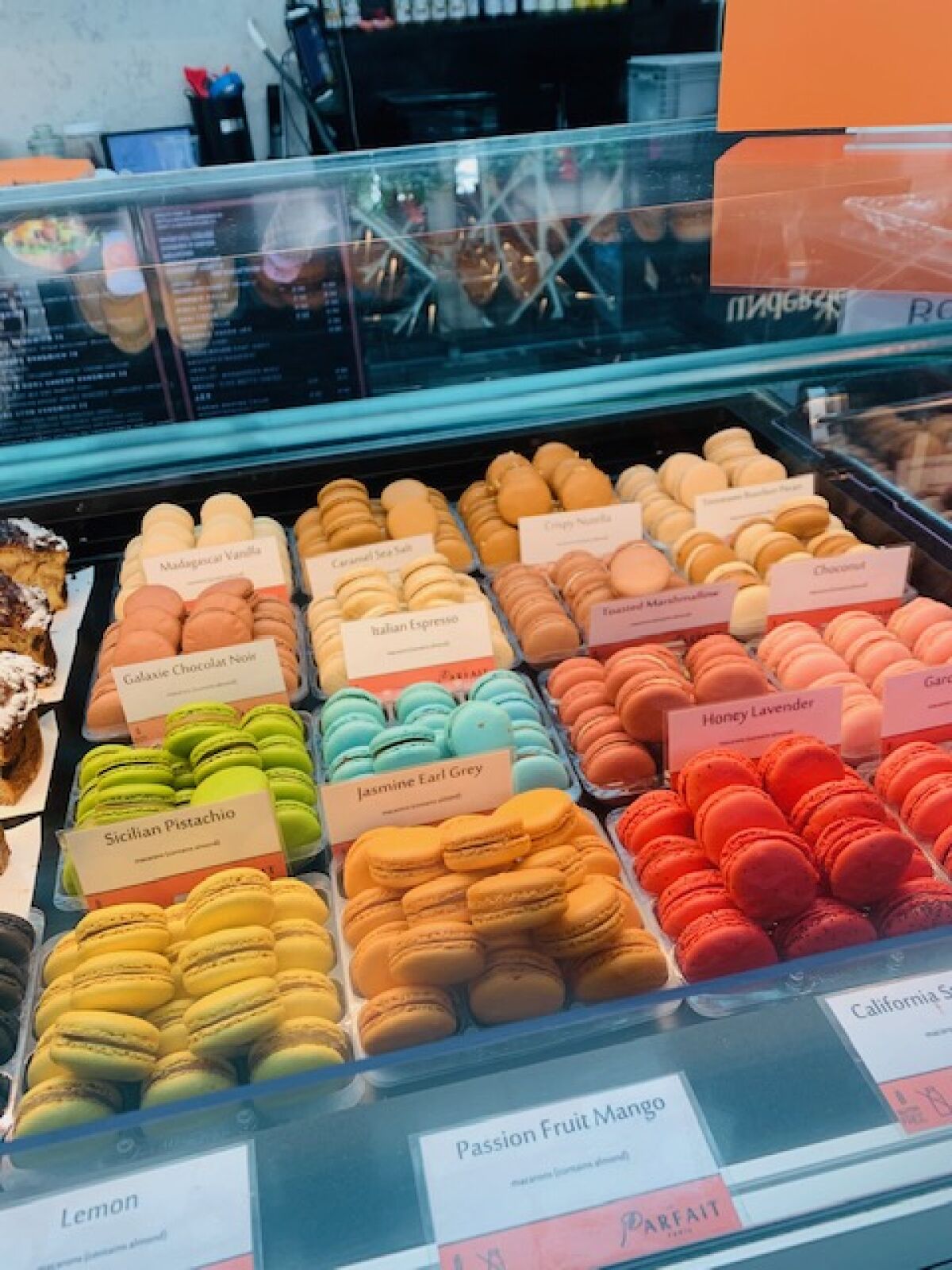 Parfait Paris provides macarons in abundant colors and flavors.