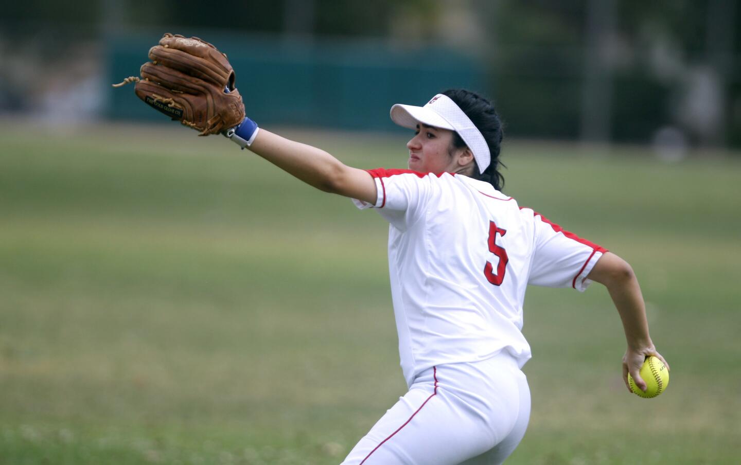 Photo Gallery: Glendale High School softball vs. Burroughs High School