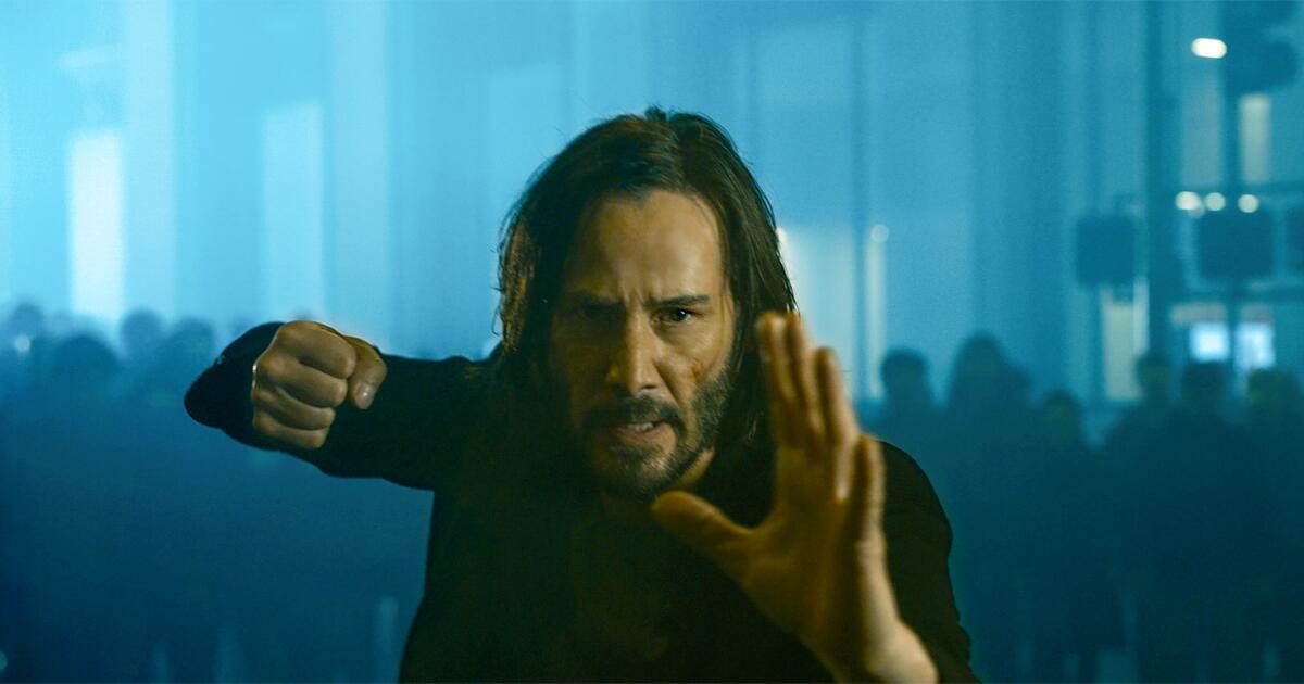 'The Matrix Resurrections' review: Keanu Reeves enters the remix - Los ...