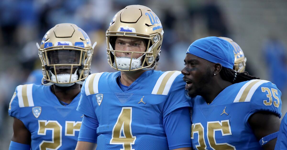 Ethan Garbers shows poise and confidence at QB for UCLA - Los Angeles Times
