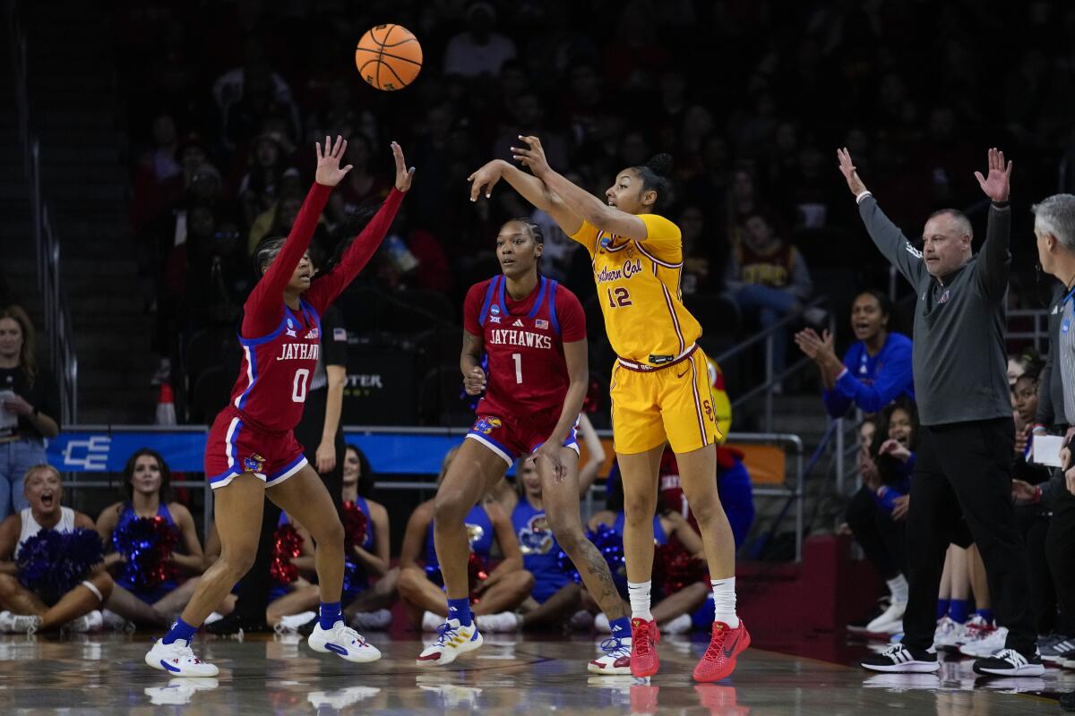 JuJu Watkins shines as USC advances to Sweet 16 for first time in 30 years