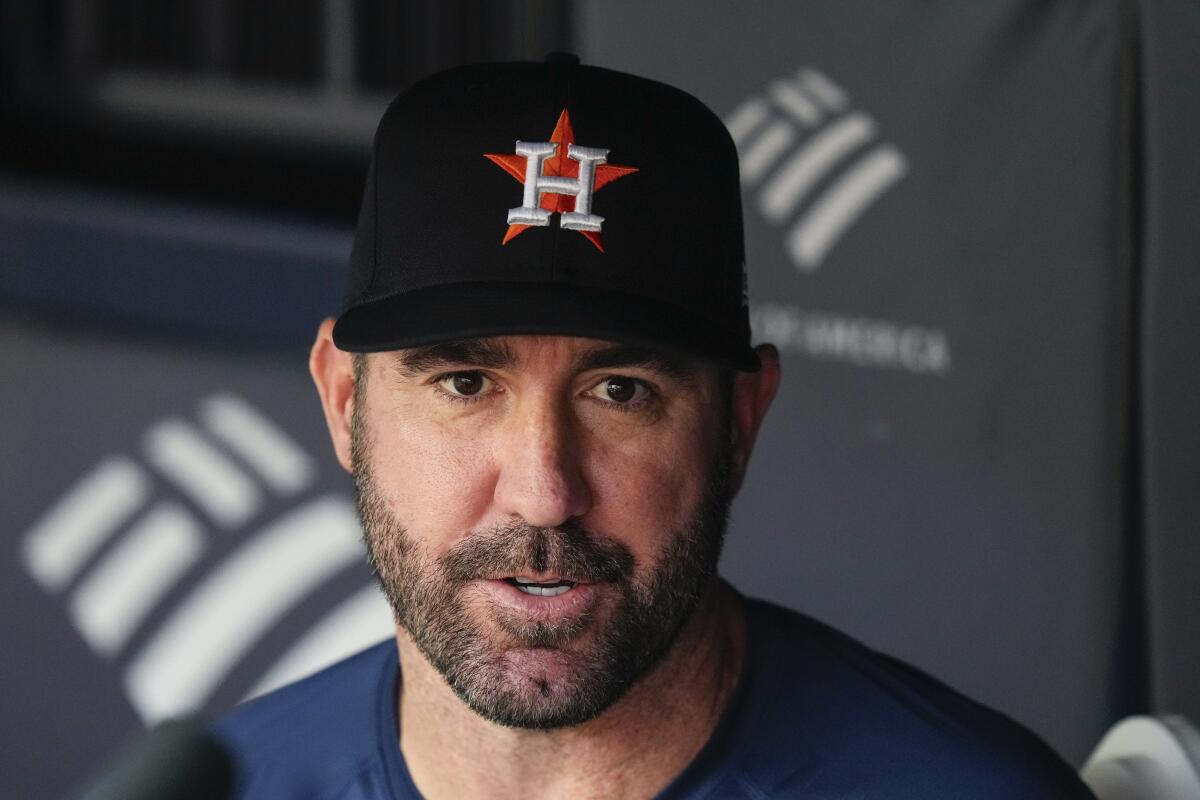 Verlander is back with the Astros after a 'whirlwind' few days