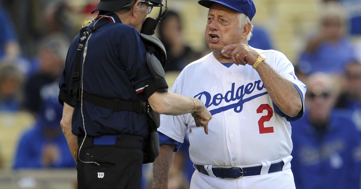 HOF manager Tommy Lasorda memorialized at Dodger Stadium service