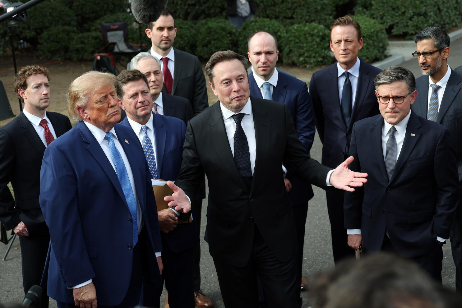 As vote nears, Trump’s AI gamble fuels economic uncertainty As vote nears, Trump’s AI gamble fuels economic uncertainty