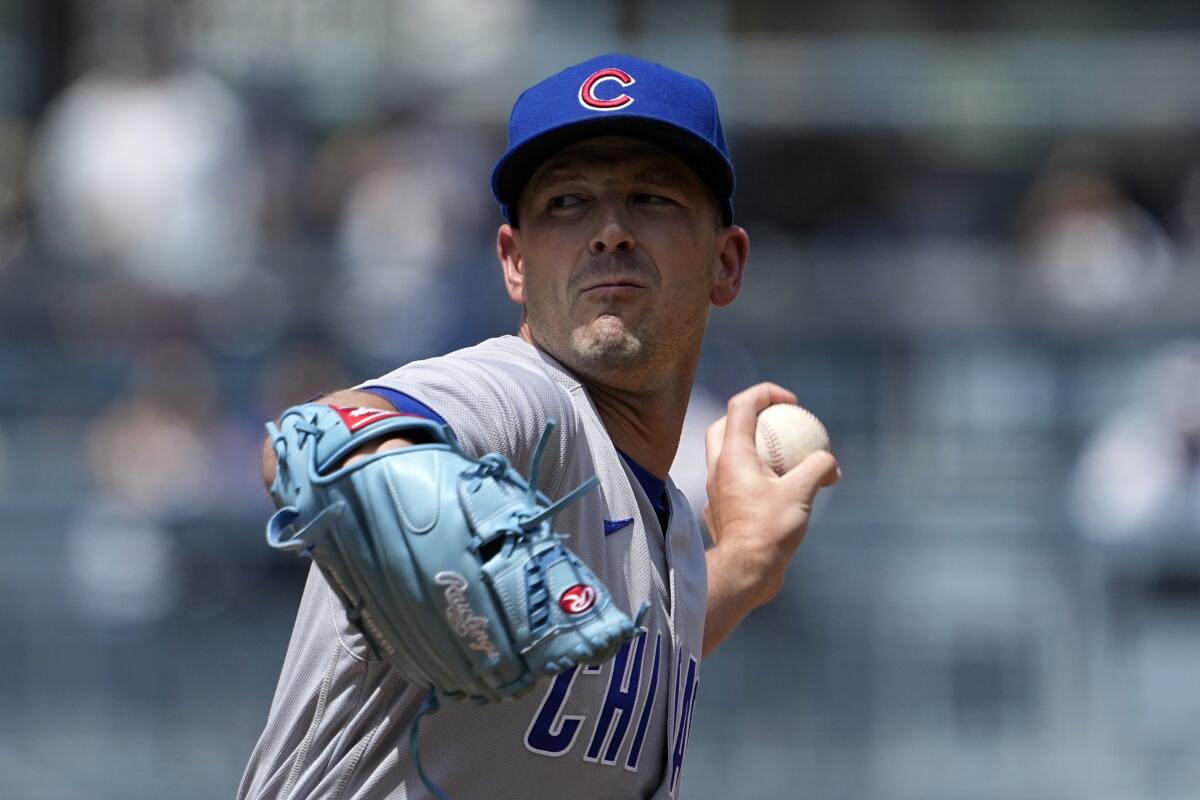 Chicago Cubs starting pitcher Drew Smyly throws during the first inning.