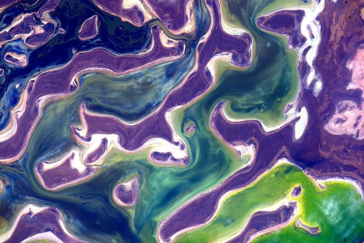 "More otherworldly #ColorsOfEarth http://tmblr.co/ZmuJBi21_7twJ #YearInSpace"