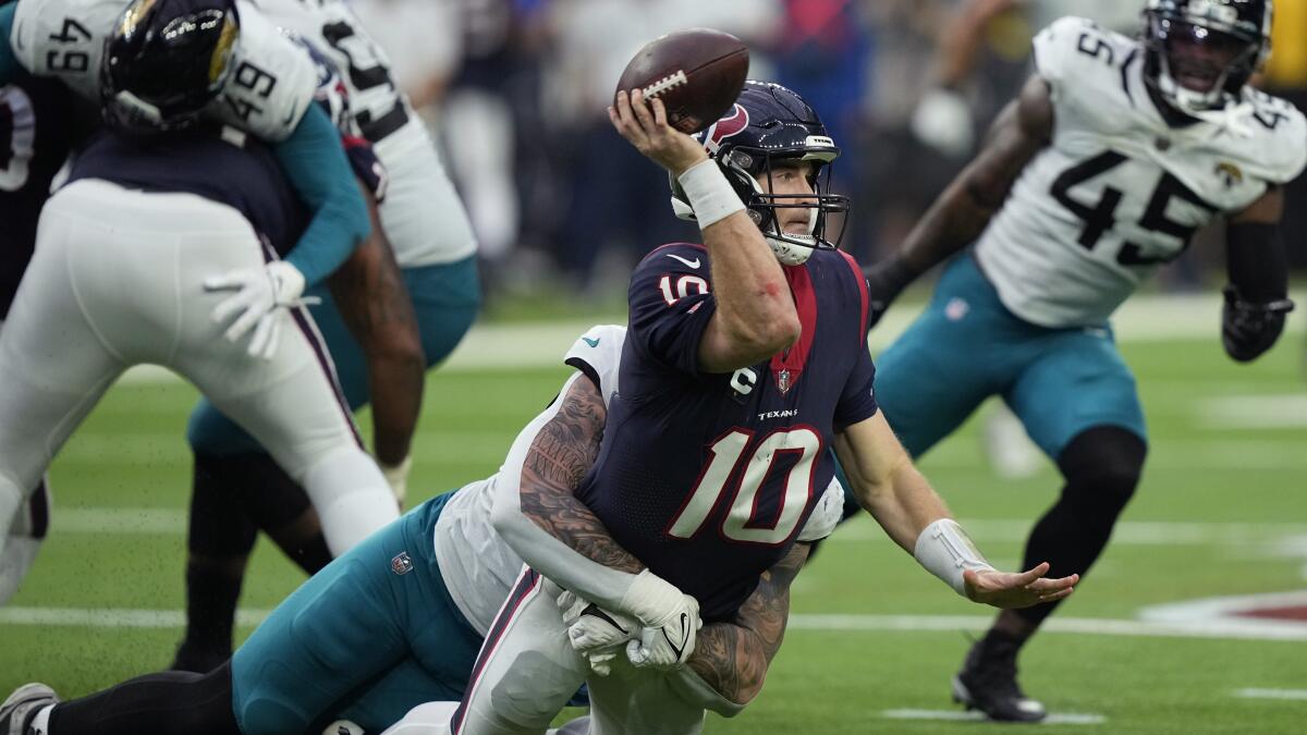 Jags rout Texans 31-3 to end 9-game skid vs. Houston