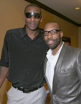 The "L.A." in Baron Davis shines as he and Amare Stoudemire arrive at the 22nd Annual Cedars-Sinai Sports Spectacular.