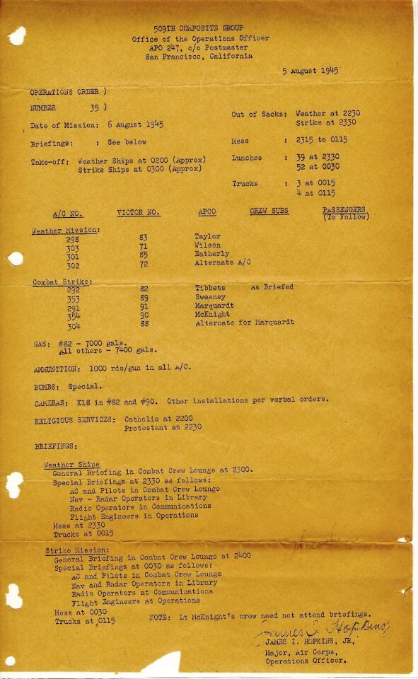 Imagen proporcionada por el Museo de la Segunda Guerra Mundial en Boston muestra la orden de operaciones para Hiroshima, con fecha del 5 de agosto de 1945. (Museo de la Segunda Guerra Mundial en Boston vía AP)