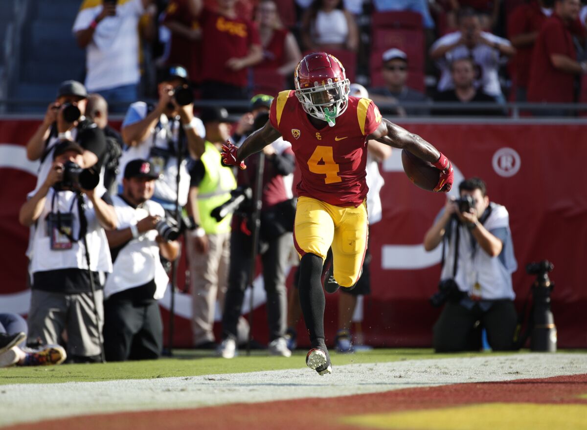 USC wide receiver Mario Williams rejoices after making a 38-yard touchdown catch Oct. 8, 2022.