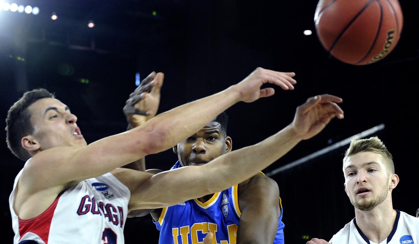 Kyle Dranginis, Tony Parker, Domantas Sabonis