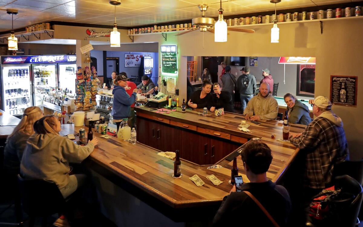Club Ritz opens to patrons in Kaukauna, Wis., following the state Supreme Court's decision to strike down Gov. Tony Evers' stay-at-home order.