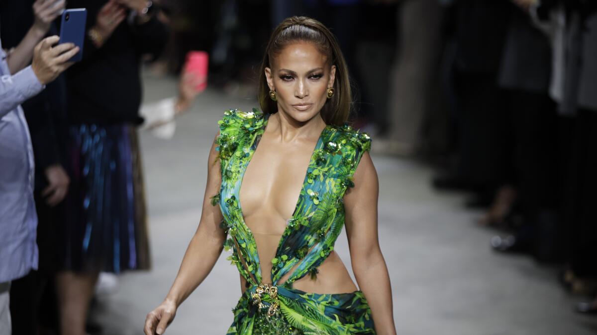 Milan Fashion: J-Lo struts updated jungle dress at Versace - The San Diego  Union-Tribune