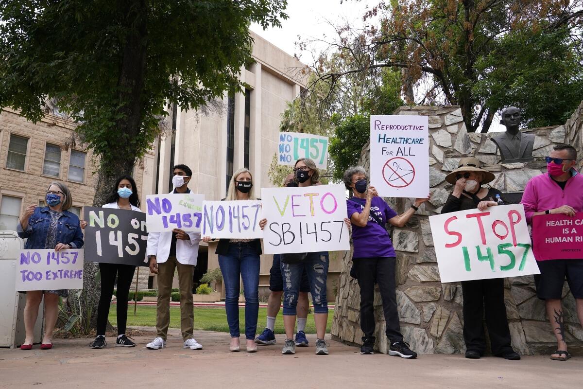 Protesters against Arizona antiabortion bill