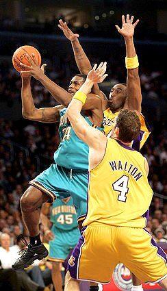 Lakers Kobe Bryant and Luke Walton