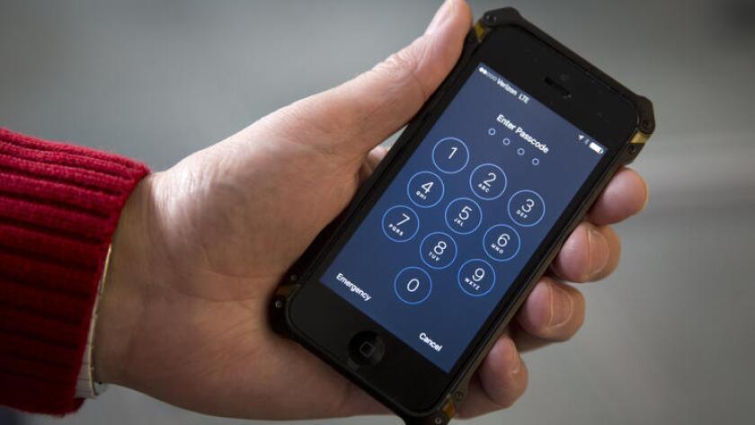 Apple se ha negado a darle al FBI las herramientas para acceder a la información del iPhone del sospechoso de terrorismo Syed Farook.