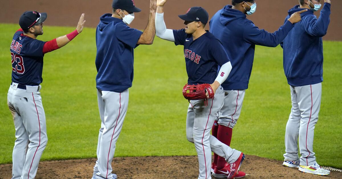 Red Sox extend win streak to 5, beat Orioles 6-4 in 10