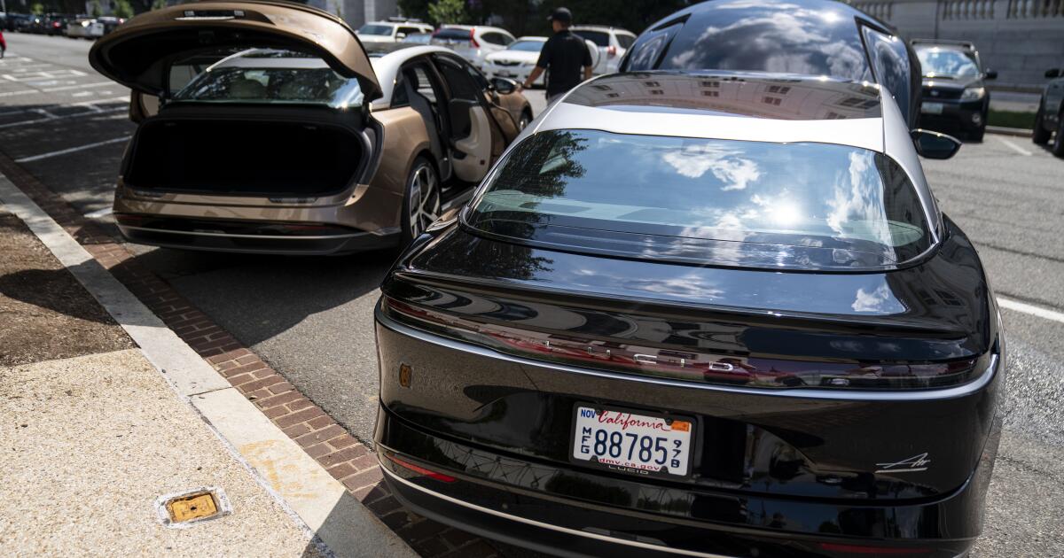 Lucid cortou centenas de empregos no último golpe para a indústria de EV